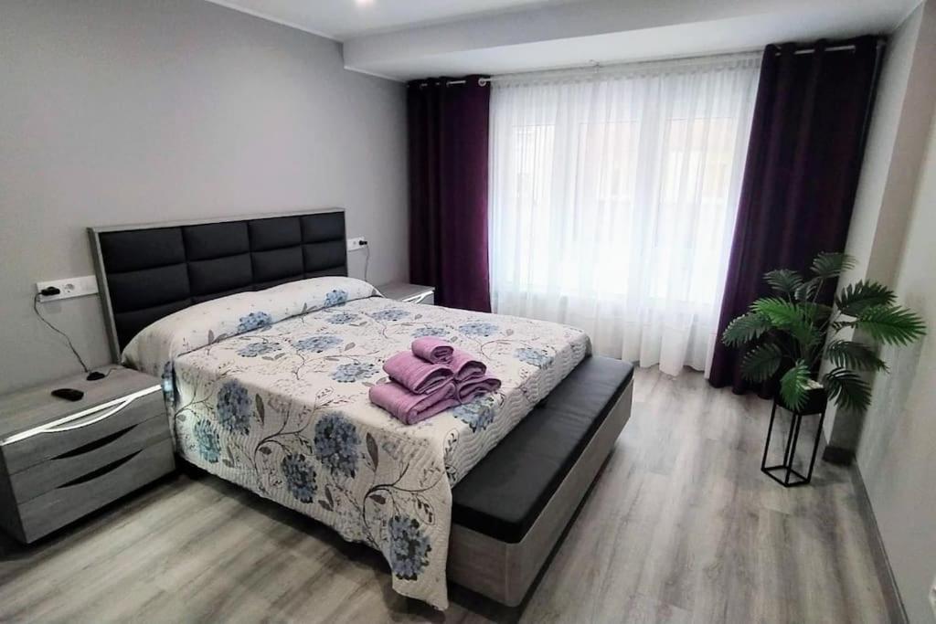 Ca Lolina Playa Apartment Gijon Bagian luar foto